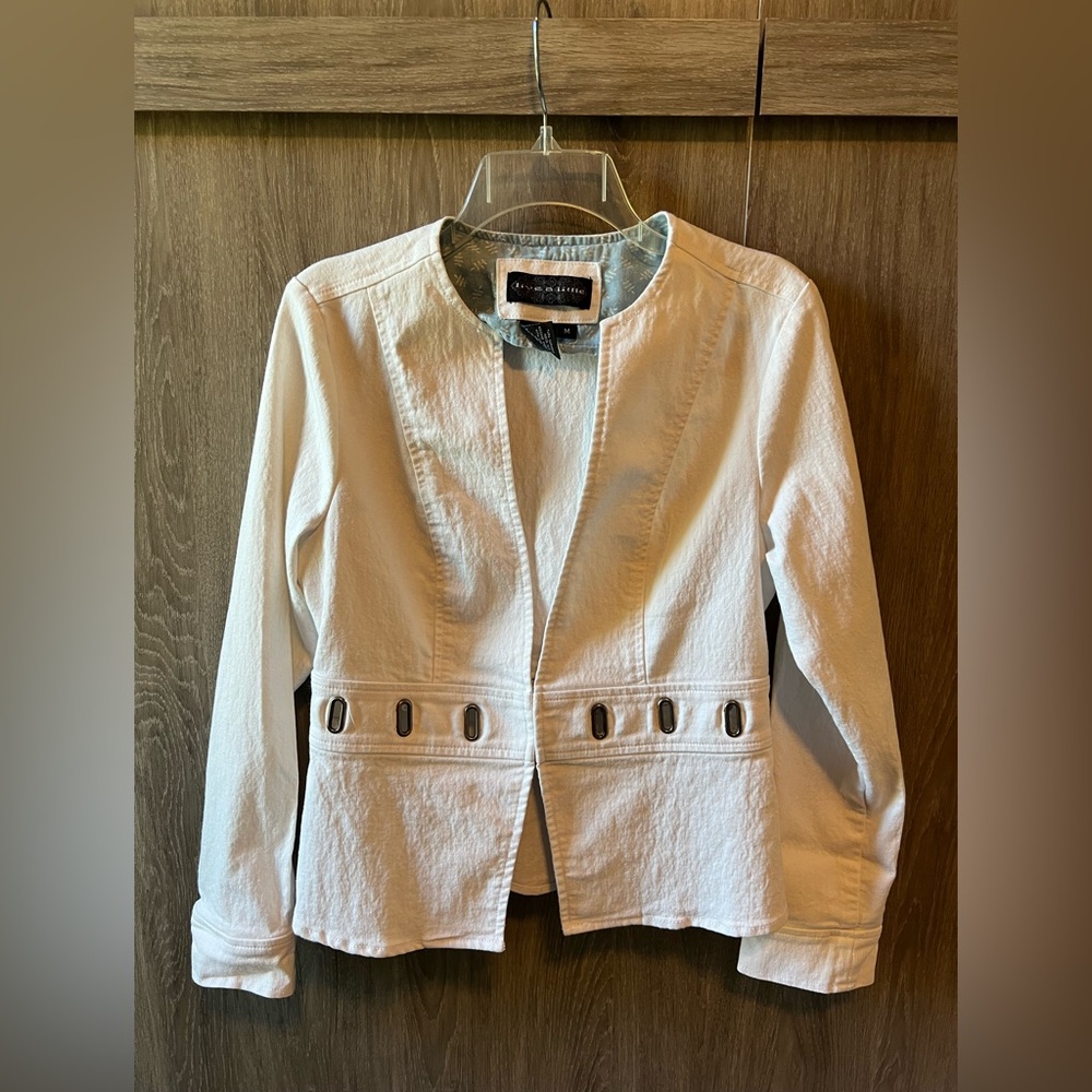 White jacket/blazer
